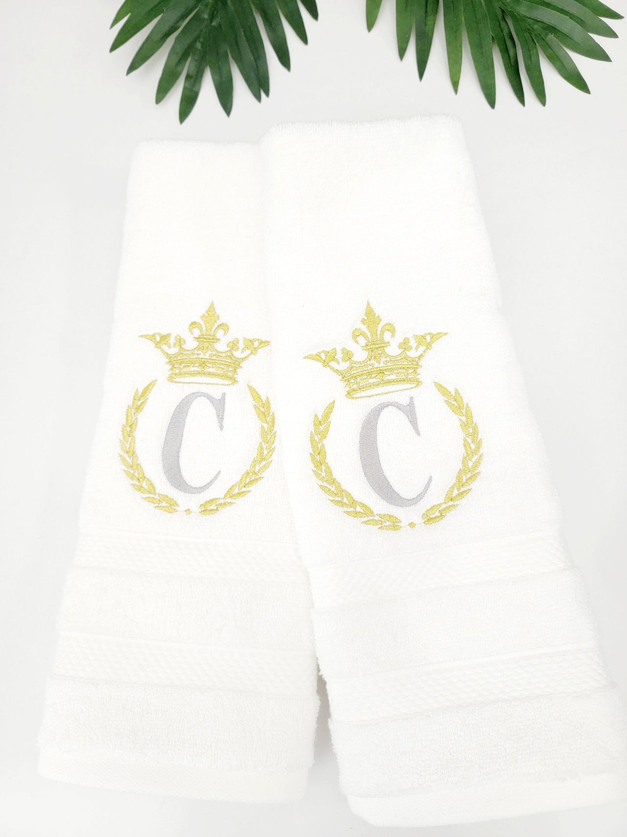 Monogrammed Hand Towel Set - Personalized Hand Towels With Queen Crown - Set of  Two Guest Hand Towels - Housewarming Gift
